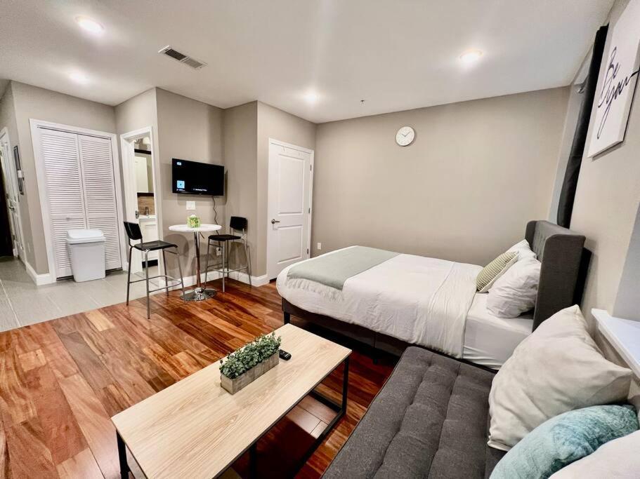 406 Luxury King Bed In Central City Of Philad Philadelphia Exterior foto